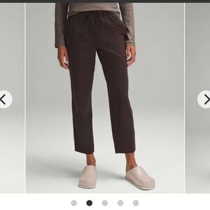 LULULEMON Tapered-Leg Mid-Rise Pant 7/8 Length *Luxtreme